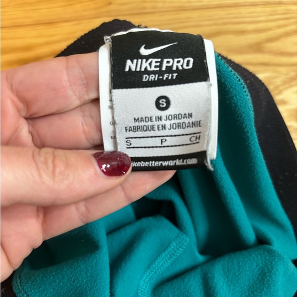 Size Small Nike Pro leggings - Picture 2 of 6